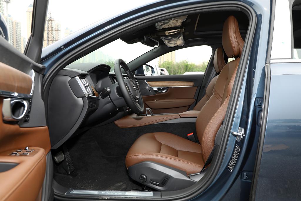 沃尔沃S90售价40.69万元起 欢迎试乘试驾。