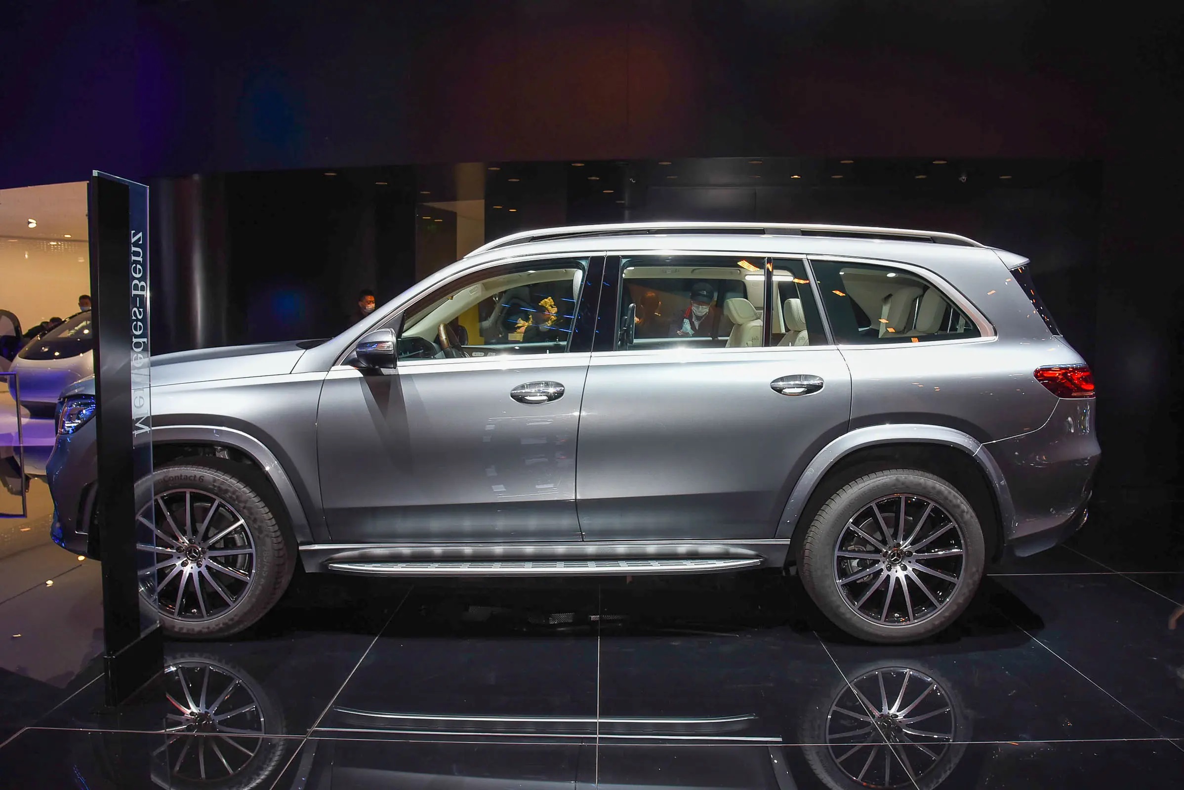 价格有增有减 新款奔驰gls上市 配置小幅调整