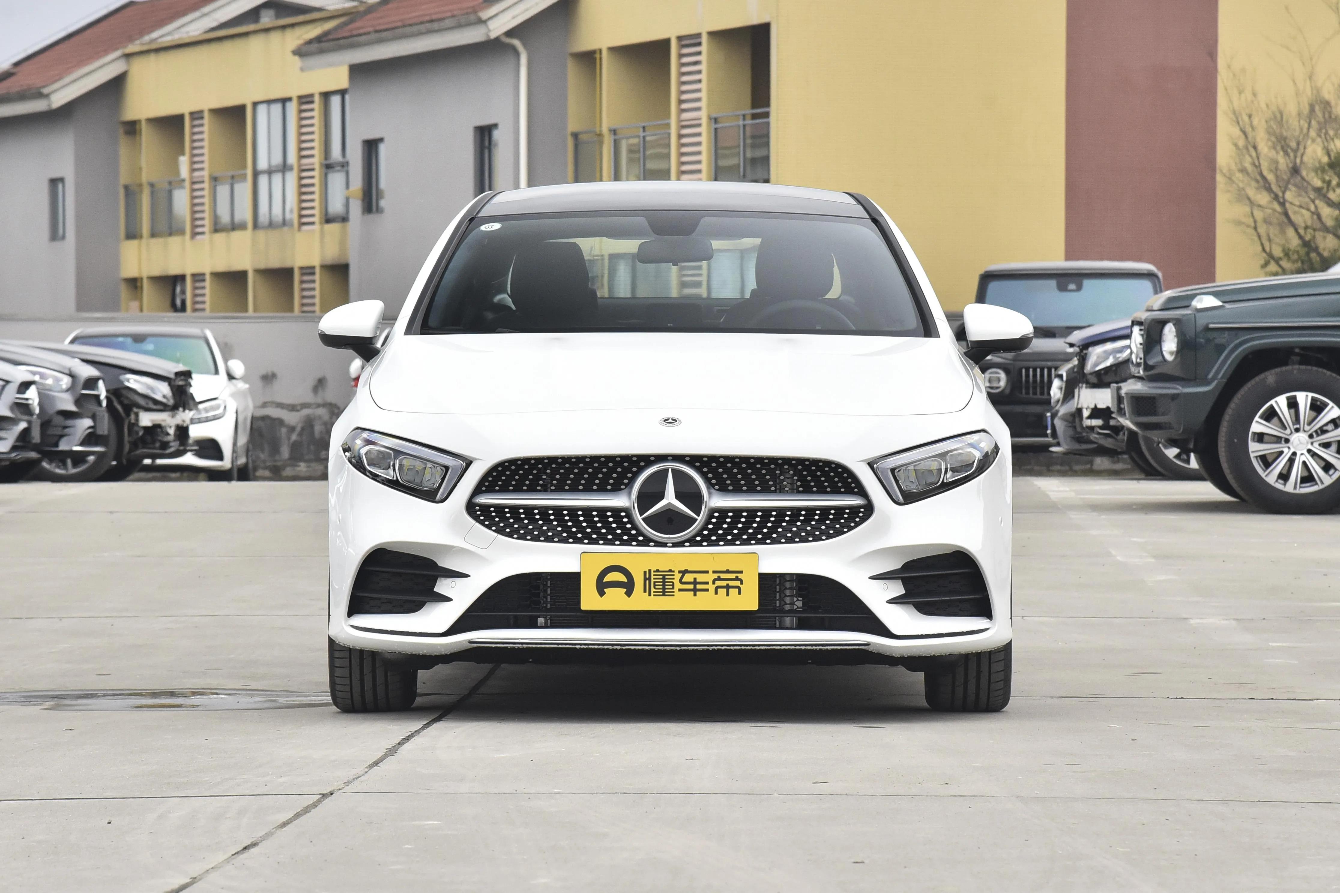 豪华品牌入门车型对决丨奔驰A级和奥迪A3