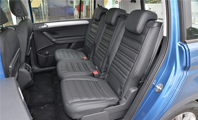 评测大众途安l,紧凑型mpv,搭载1.4t发动机,都有哪些优缺点?