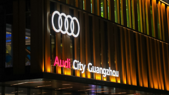 最贵合资车上汽奥迪A7L，这次真的做到操控与舒适的平衡
