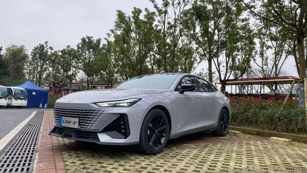 轿车或不再是软肋，2022年自主轿车将直面合资抢排位