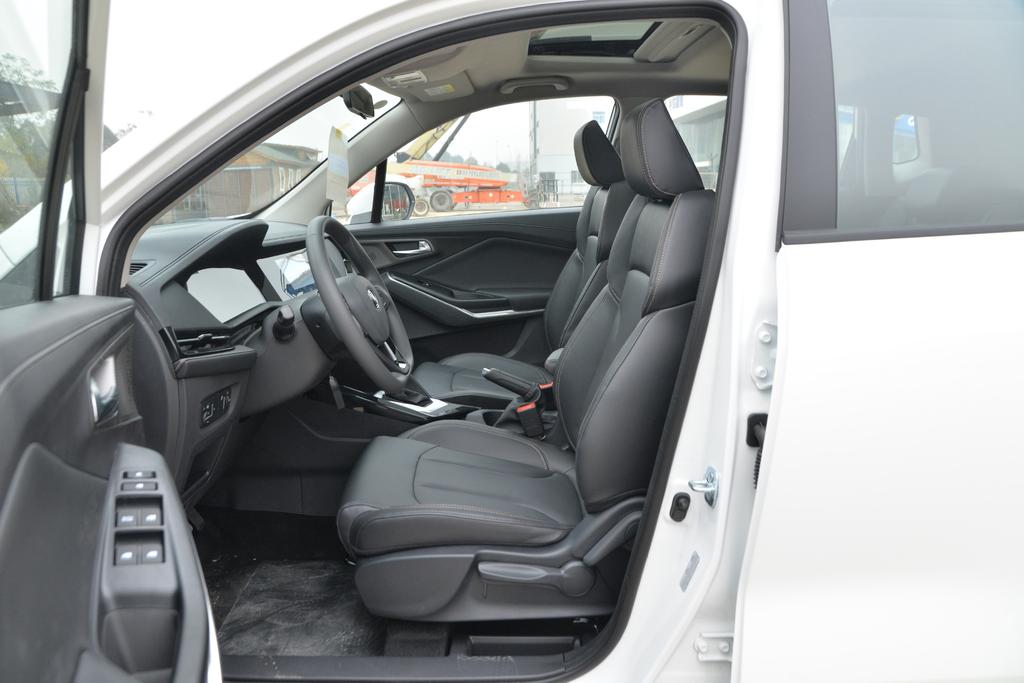 幸福有礼, 西安长安CS15直降3.23%