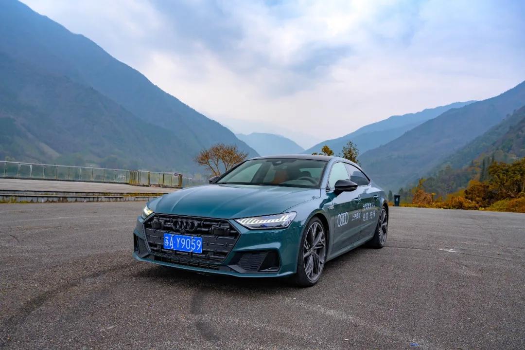 试驾上汽奥迪A7L：一个“L”两种态度