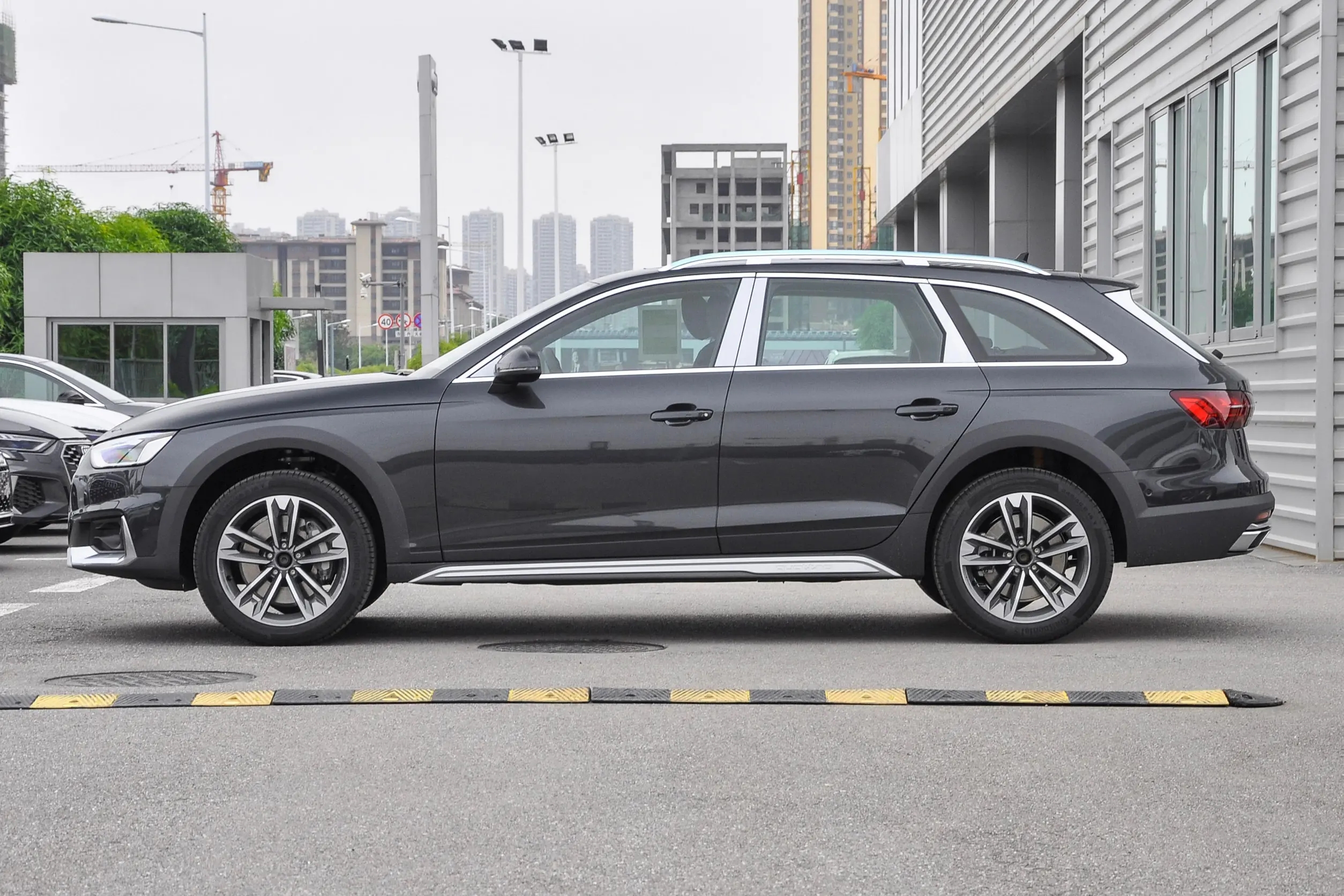 钢炮旅行车,详解进口奥迪a4 allroad版