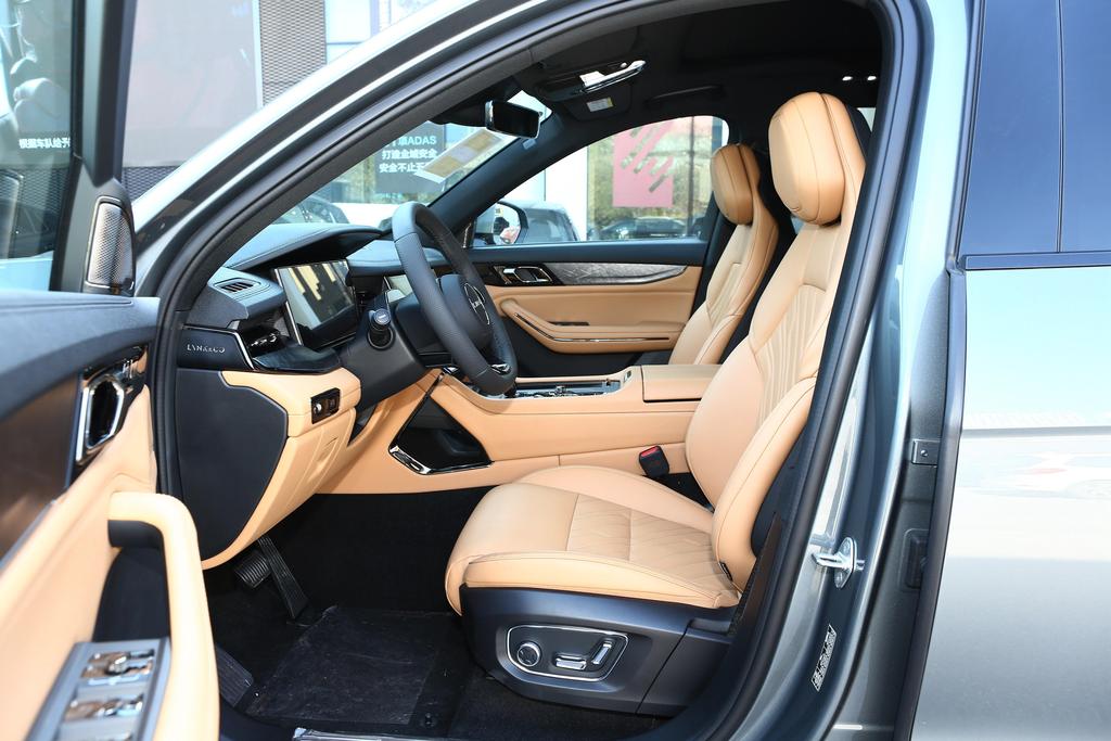 b2驾照可以开什么车，b2驾照可以开几座车