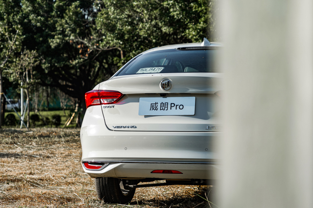 或许是紧凑型家轿新选择？试驾别克威朗Pro