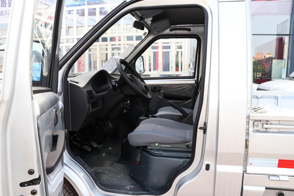 幸福有礼, 漯河五菱荣光小卡直降0.205万元