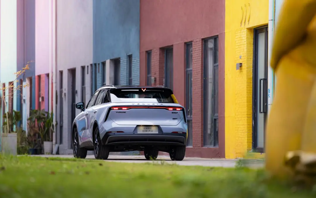 上市即火爆热销，启辰大V究竟有何魔力？