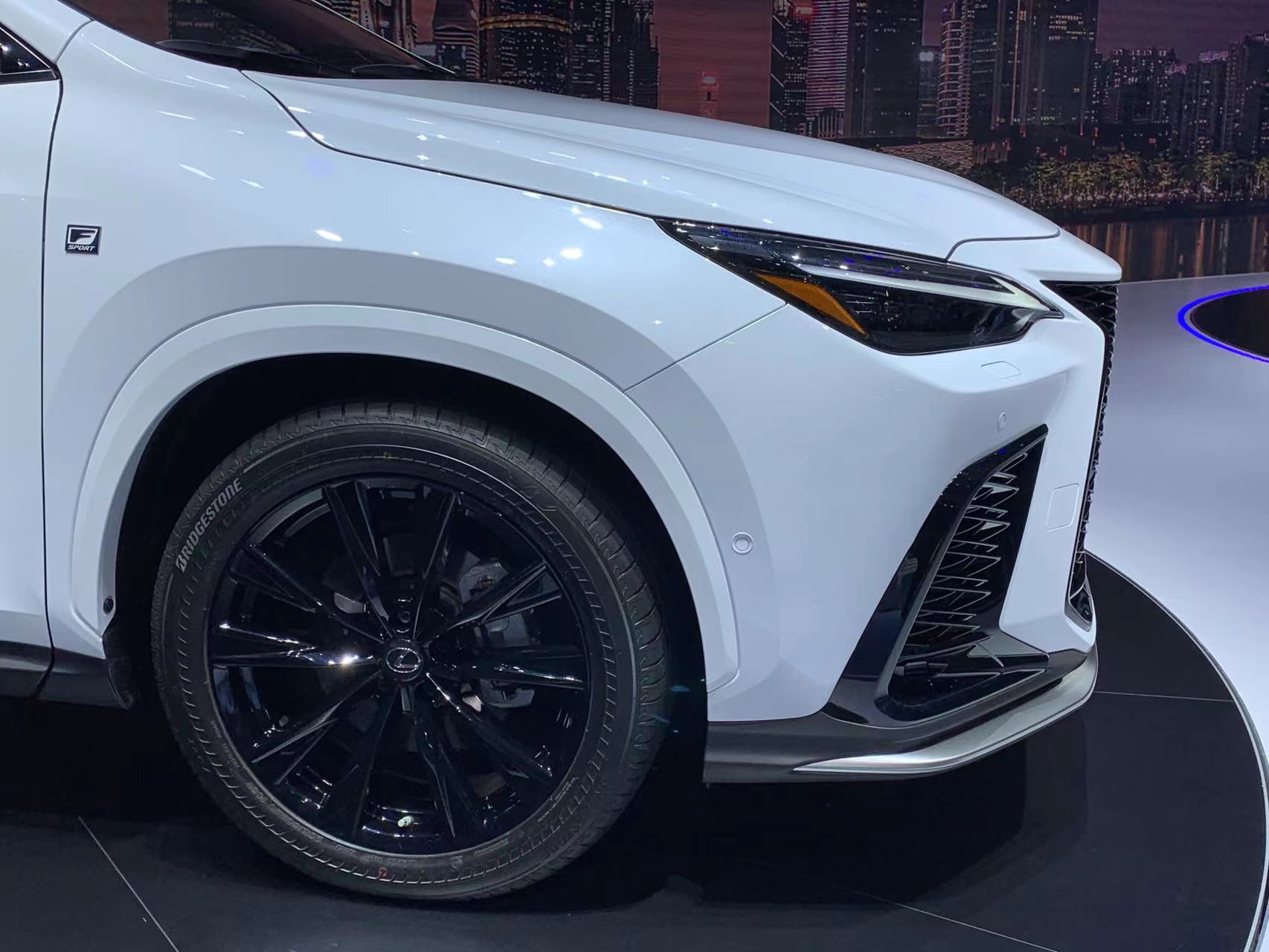 2021广州车展 雷克萨斯全新一代nx正式上市 起售价31.88万元