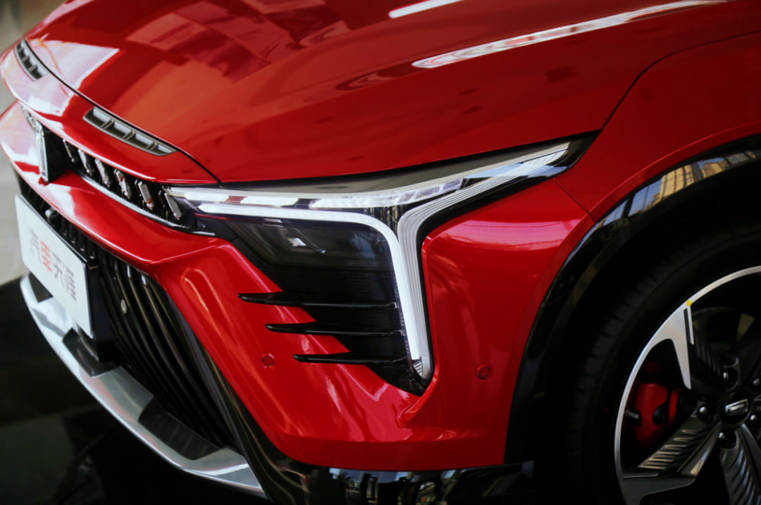 10万出头买辆2.0T动力轿跑SUV？这辆车值得一看
