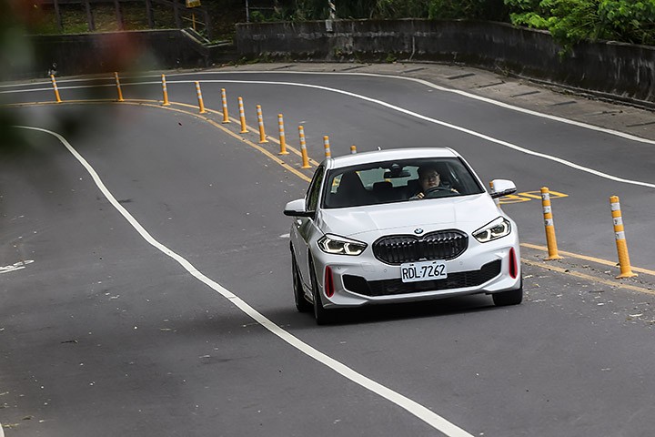 谁说后驱车就一定比较好玩？试驾宝马128ti后的我，持保留态度