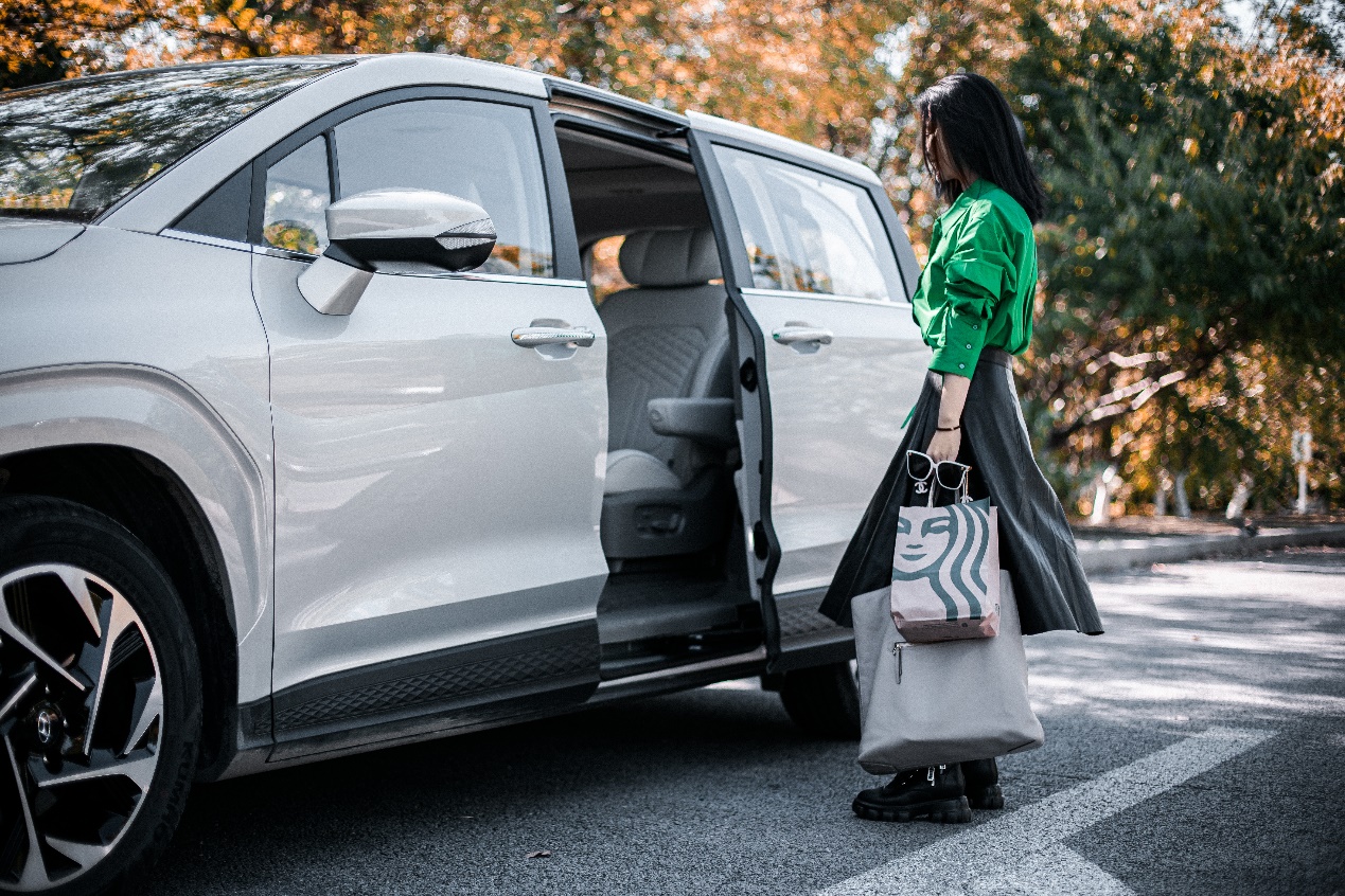 20万级奶爸车，北京现代库斯途有挑战同级标杆奥德赛的实力吗？