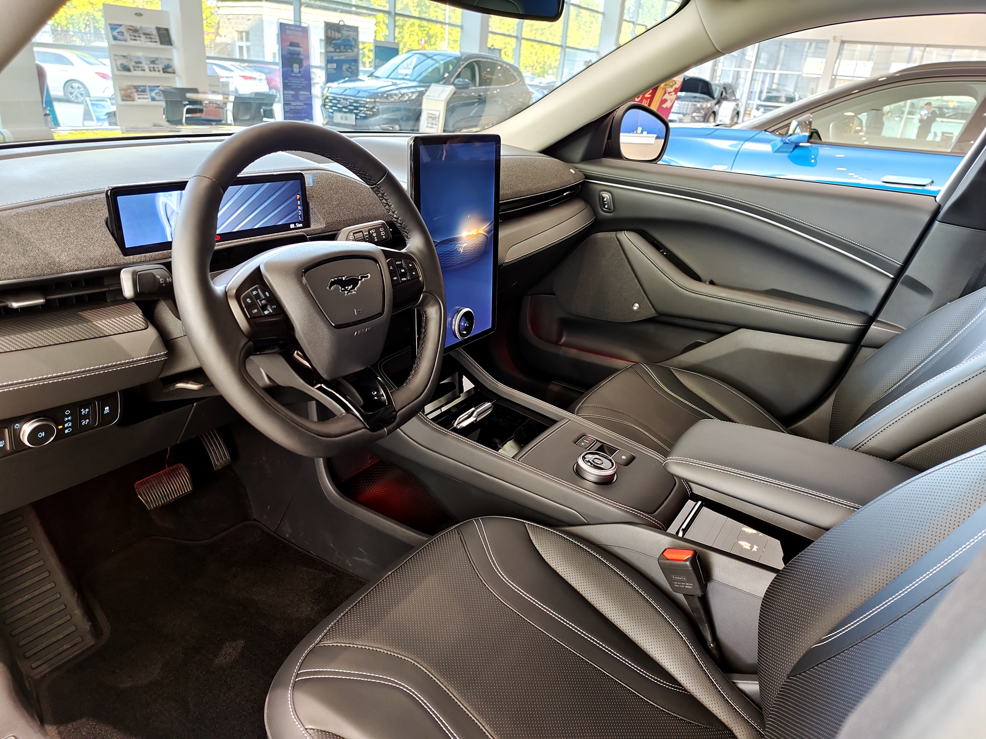 实拍福特mustang mach-e 买它还是model y