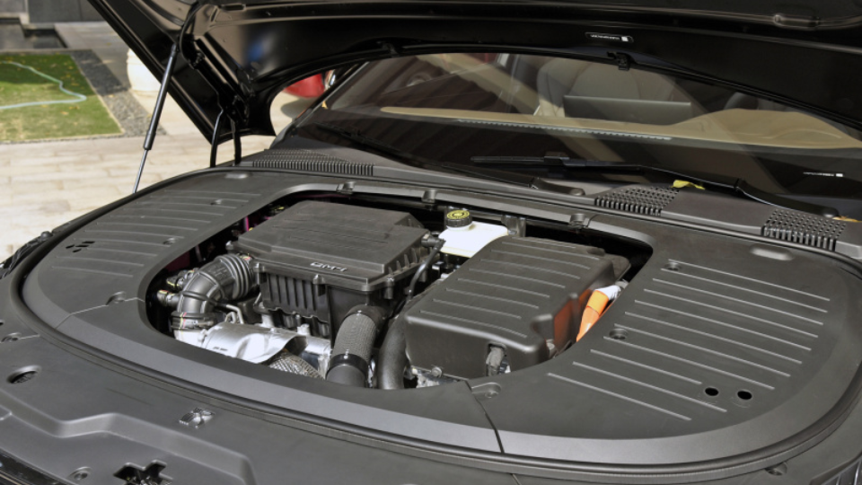 高油价还敢地板油？比亚迪汉DM-p油费不到9百/月