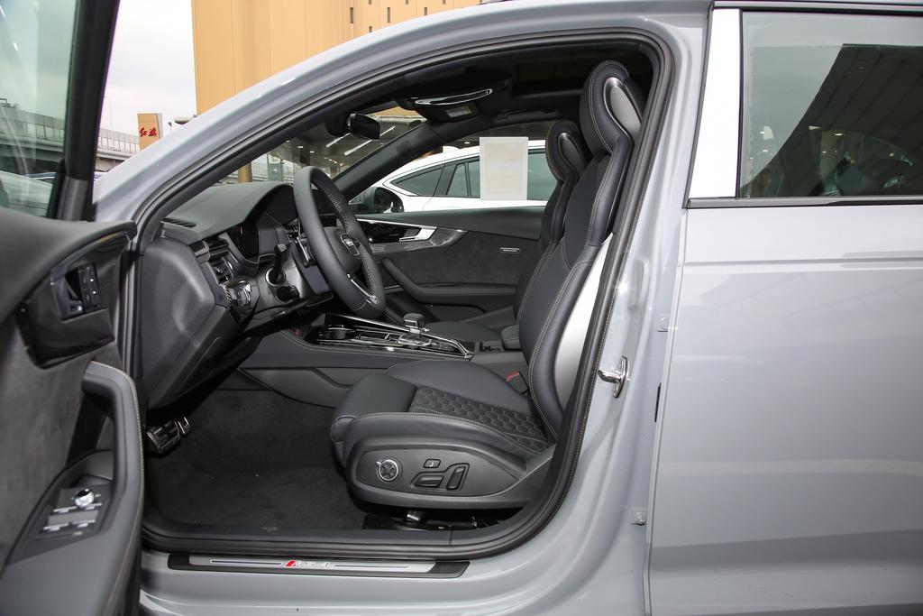 天津中升奥迪RS 4购车有礼 欢迎试乘试驾