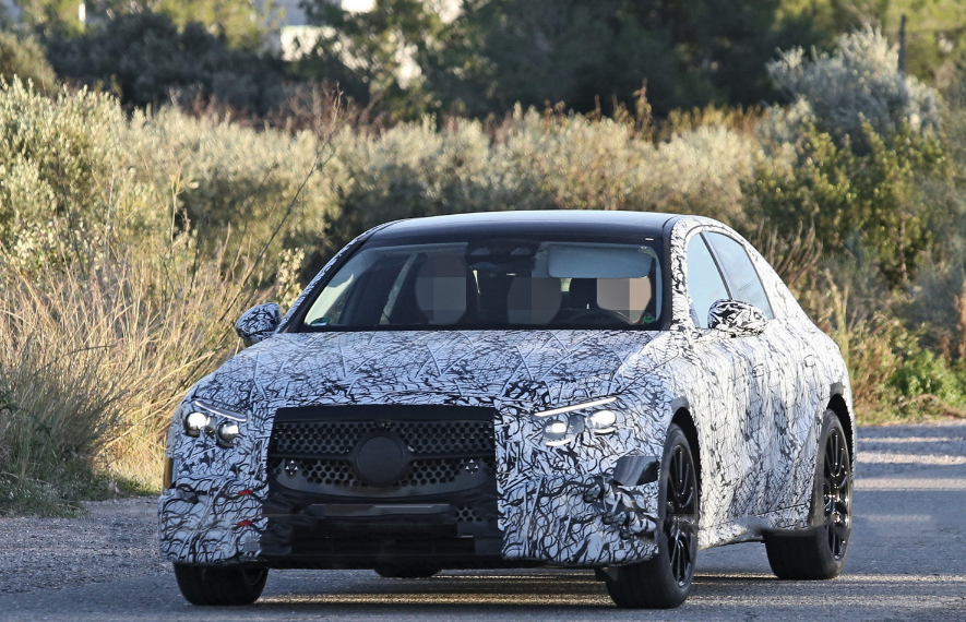 全新奔驰E级谍照曝出,能否挑战宝马5系?