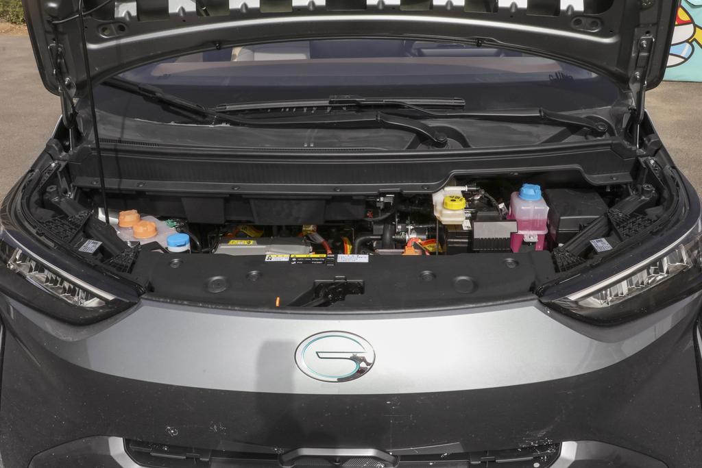 广汽埃安 Y 续航测试，外观内饰到底如何？