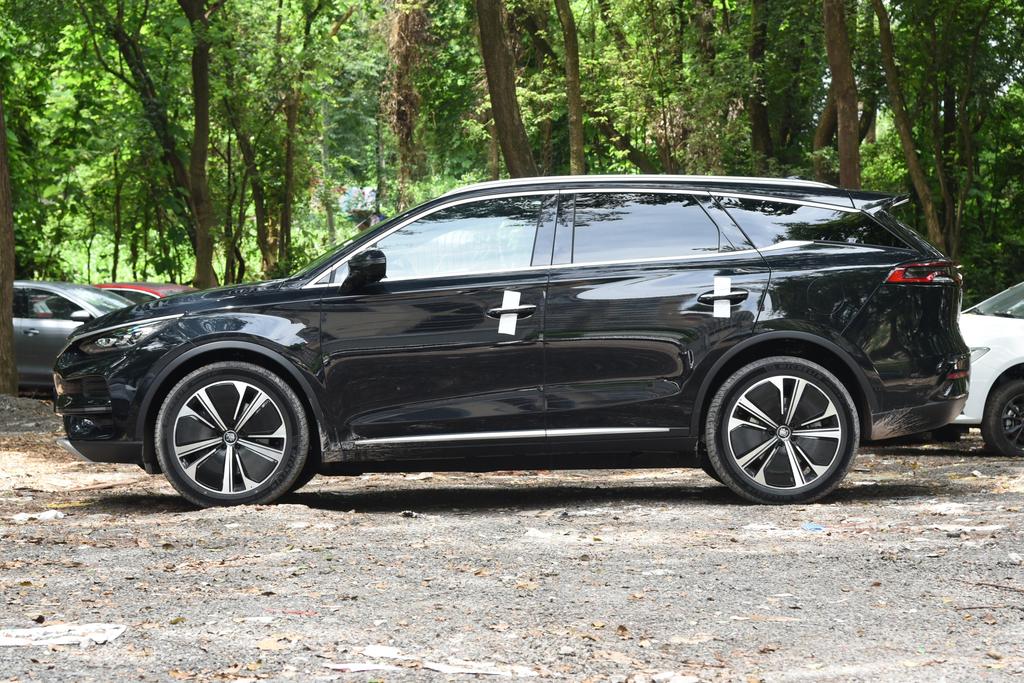 比亚迪唐EV “破镜而来”