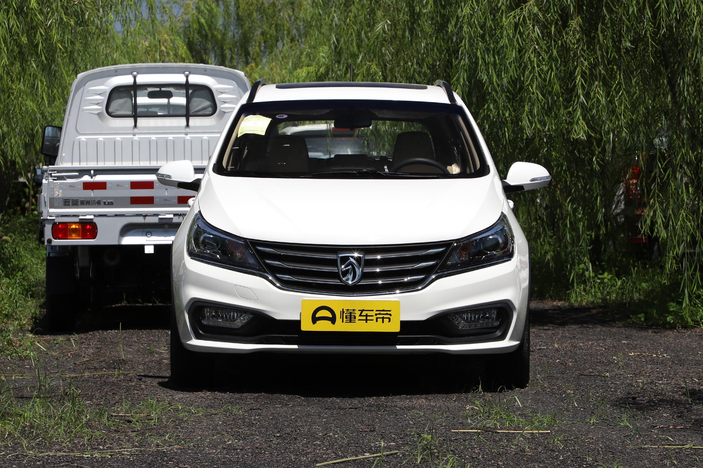 宝骏310新车多少钱一辆(宝骏310新车多少钱一辆2021)