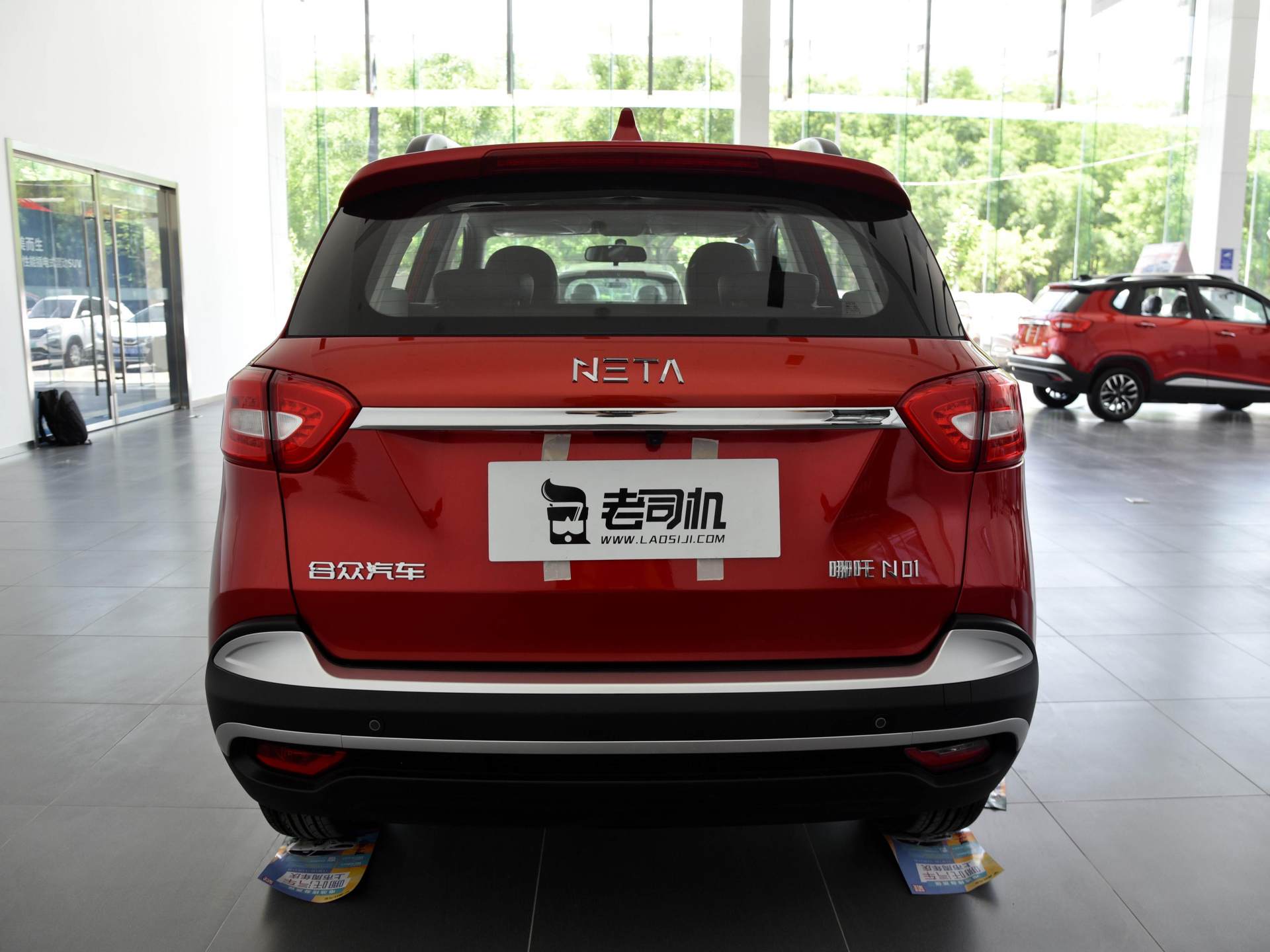 7.68万买430i，而且是新车，不过不是宝马！实拍哪吒N01