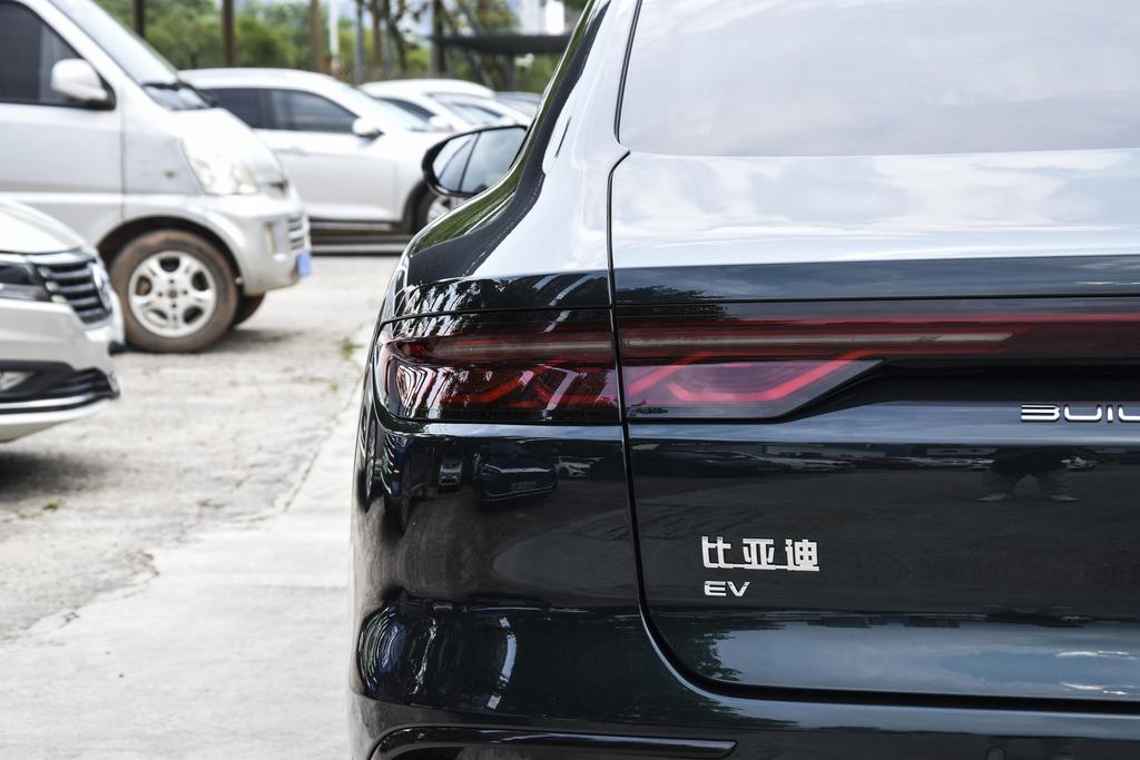 汉EV千山翠限量版正式上市售价32.98万