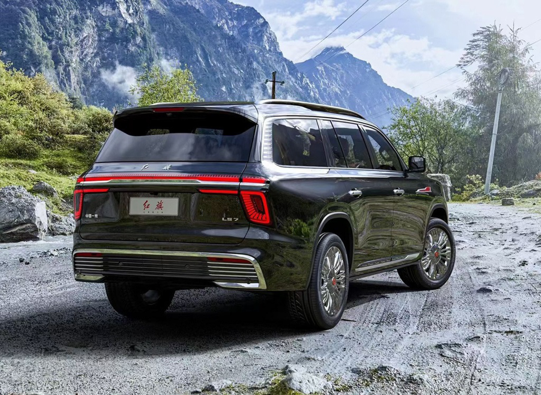 全新红旗LS7 车长超5.5米 或搭4.0T V8发动机！
