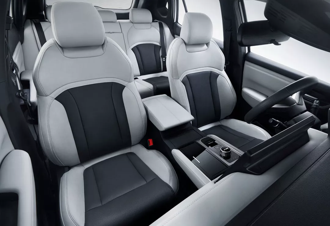 三菱的硬派电动SUV，紧凑级卖24万是不是贵了？