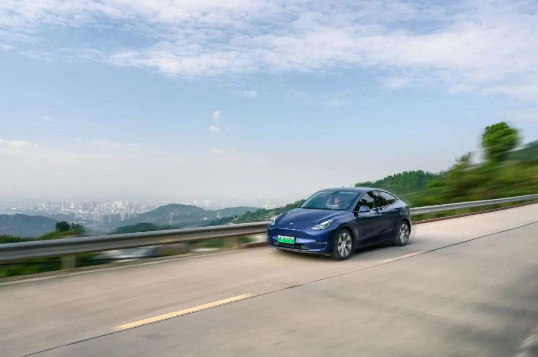 有多少人买特斯拉Model Y 是为了“操控”？