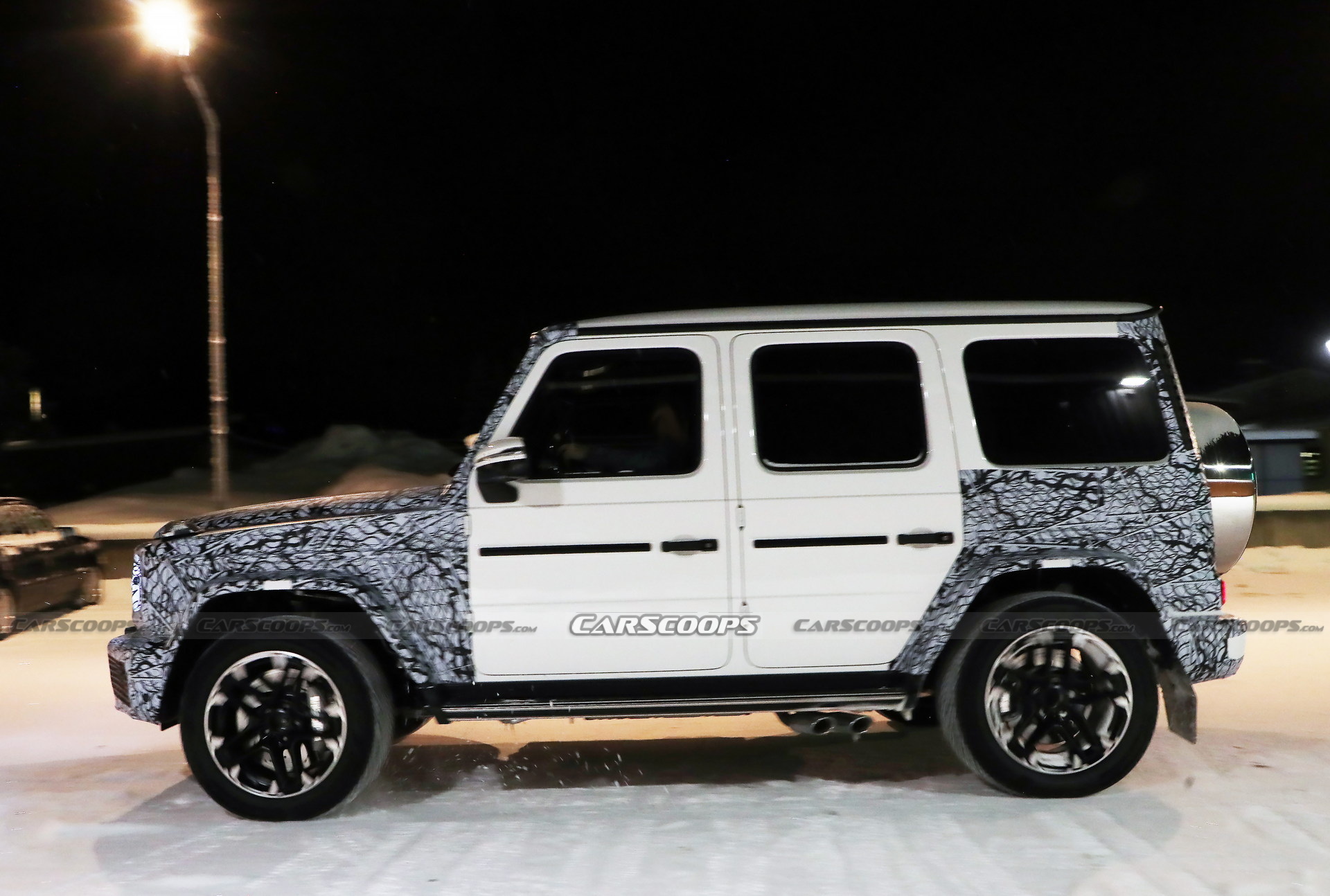 预计2023年前亮相，改款AMG G63路试谍照曝光