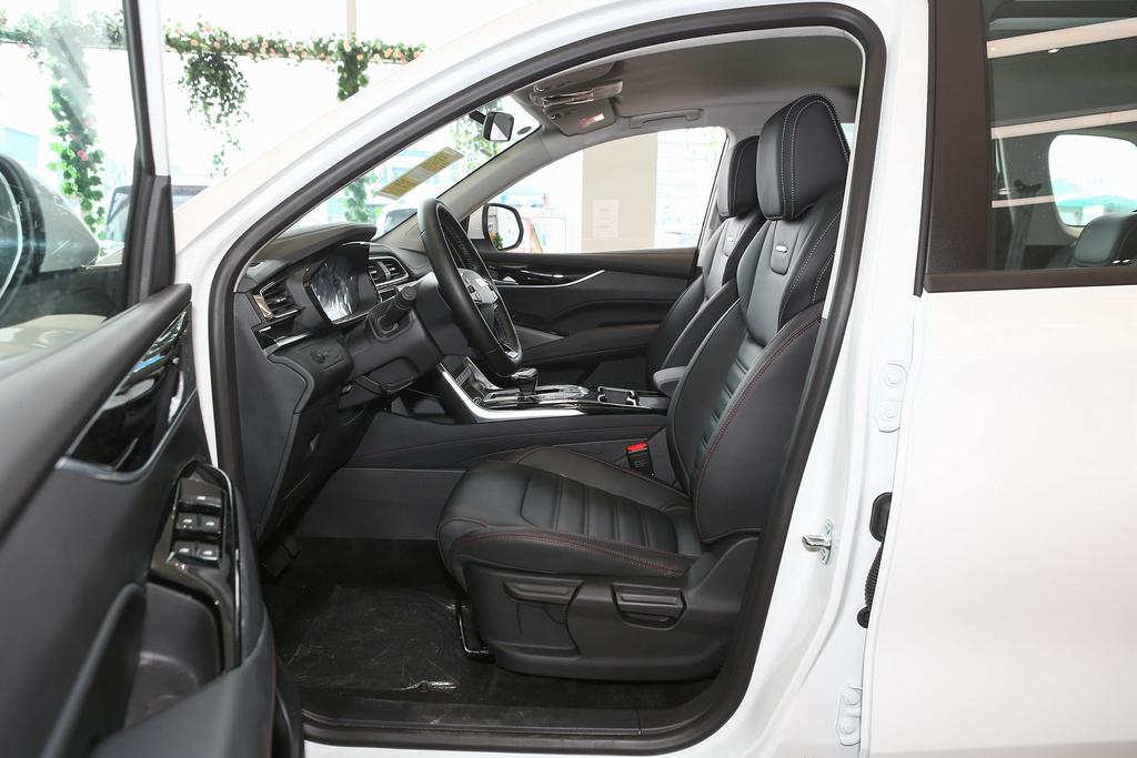 上汽MAXUS EUNIQ 6系列 至高综合优惠10000元