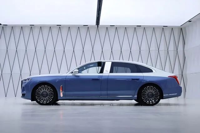 86万元起，轴距超奔驰S级，红旗H9+能否站稳D级轿车市场？