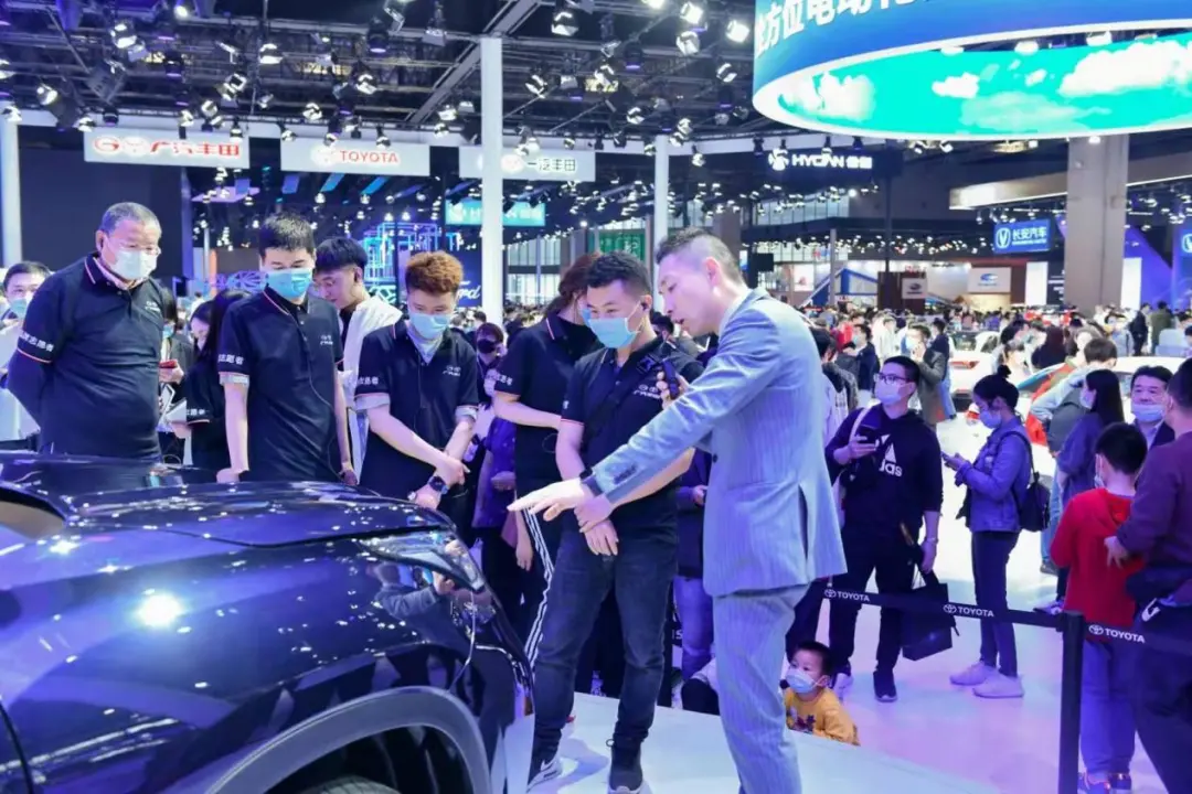 面对缺芯，新车不断的丰田究竟做对了什么？