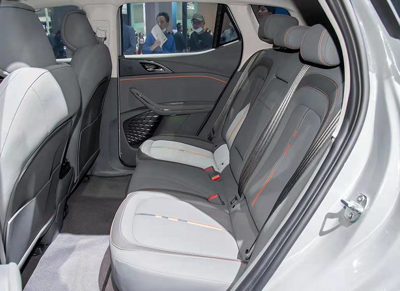 恒驰5完成申报，一身“名牌”是亮点，对手是特斯拉Model Y