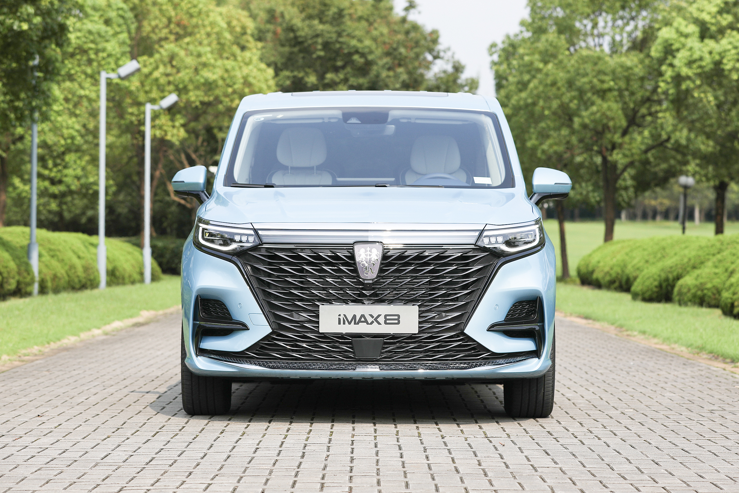 新车｜适合二孩家庭全家出行 新款荣威iMAX8静态解析