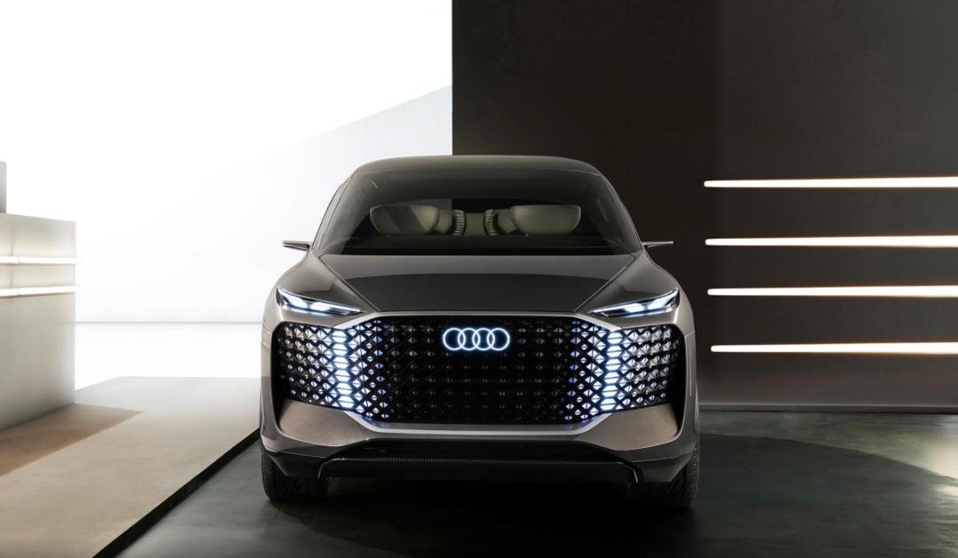 奥迪首款MPV概念车曝光，车长超5.5米，车内还有投影