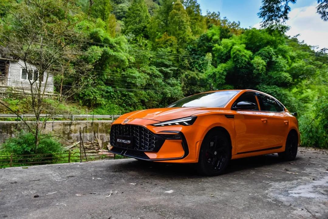 这款国产运动轿车排量仅1.5L，却能开出高性能车的感受