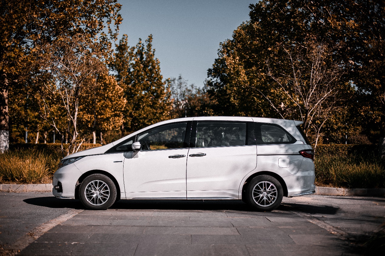 20万级奶爸车，北京现代库斯途有挑战同级标杆奥德赛的实力吗？