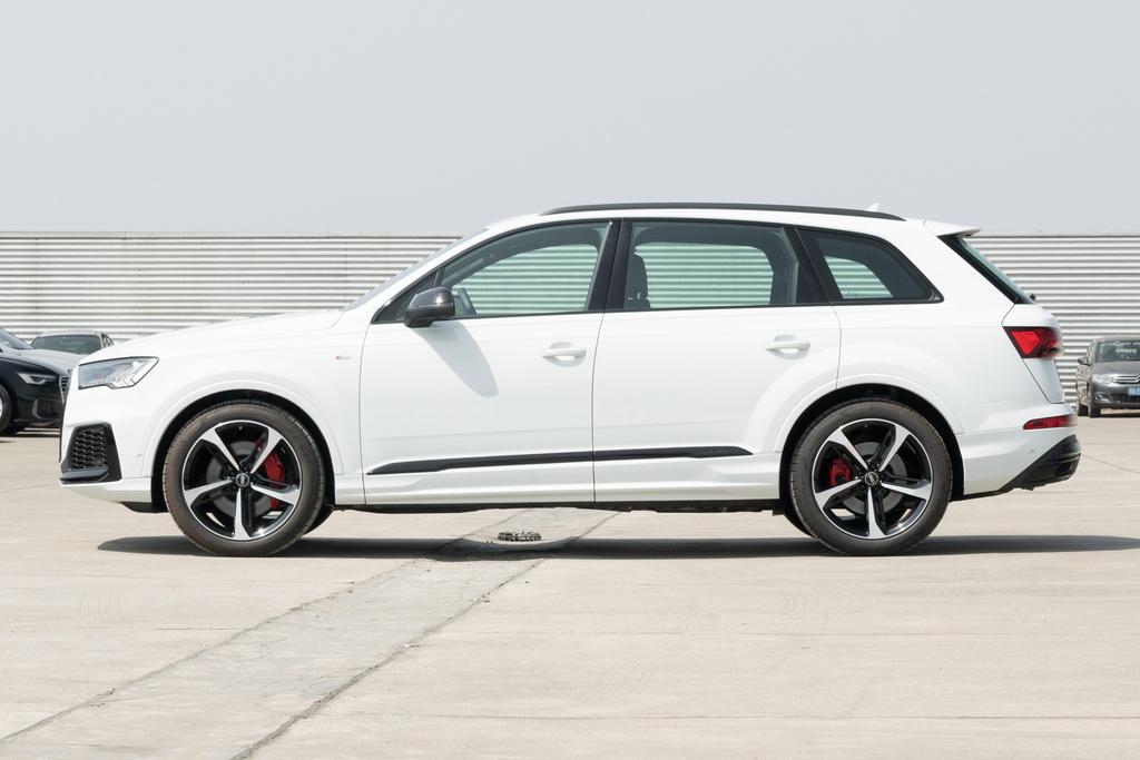 购奥迪Q7优惠高达5.22万 欢迎到店品鉴
