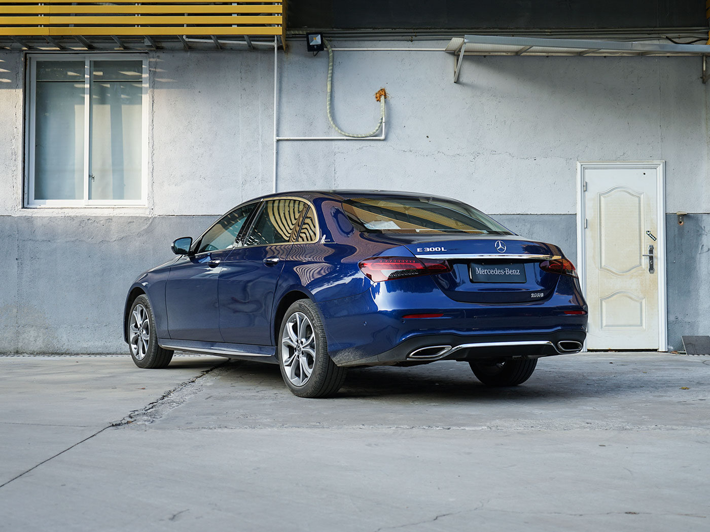 新款奔驰E级上市 全系下降1800元！但配置却出现缩水？