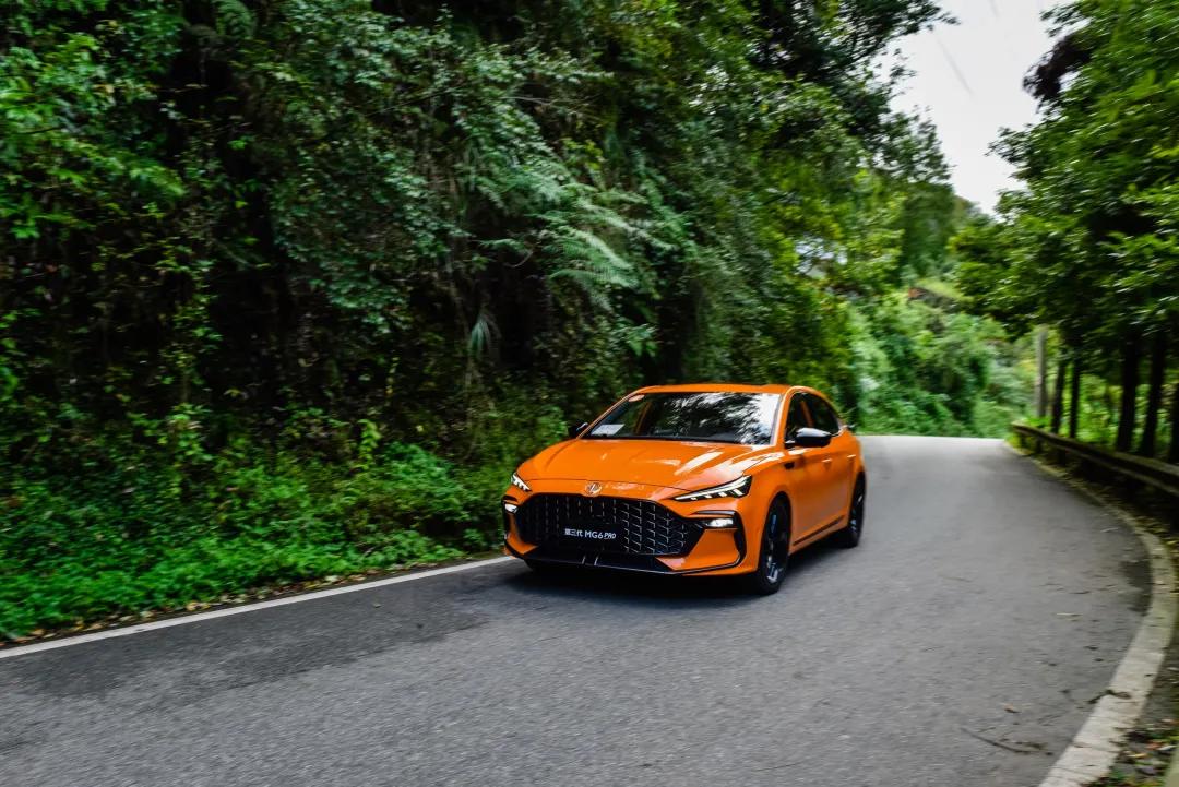 这款国产运动轿车排量仅1.5L，却能开出高性能车的感受