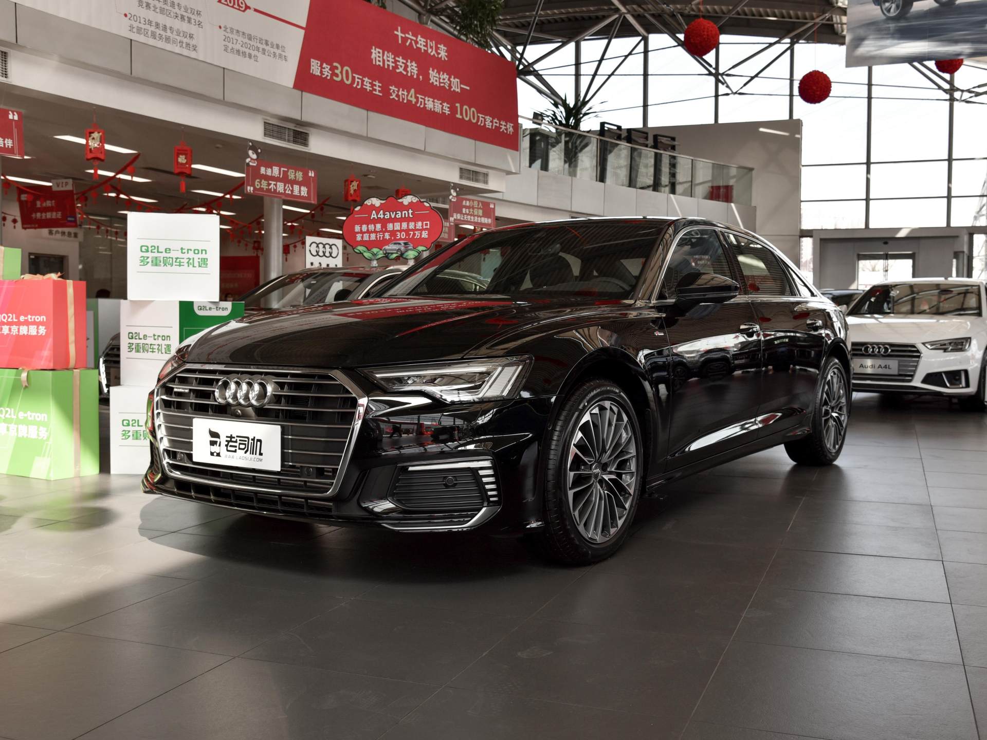 更省油的奥迪A6L，不加油也能跑，动力媲美V6，实拍奥迪A6L新能源