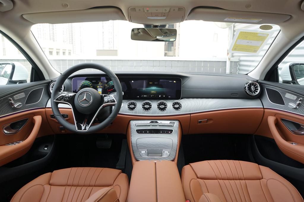 奔驰CLS售价57.68万元起 欢迎试乘试驾。