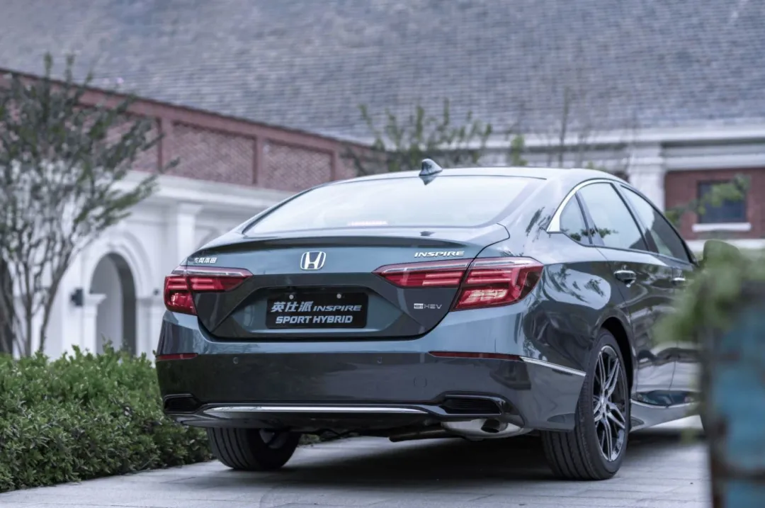 不到20万，就可以买到一台日系中型混动轿车？