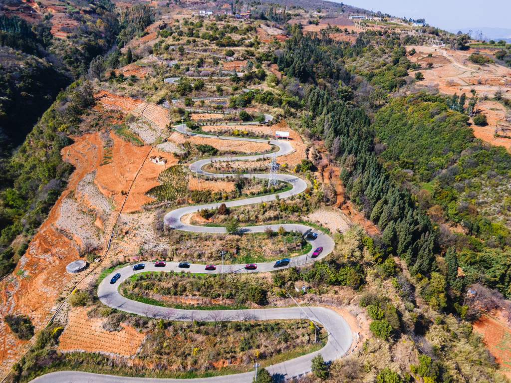 这里的山路68弯，不如带着哈弗H6S来闯闯关