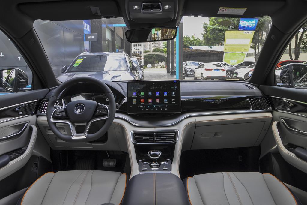 新能源车用车注意事项