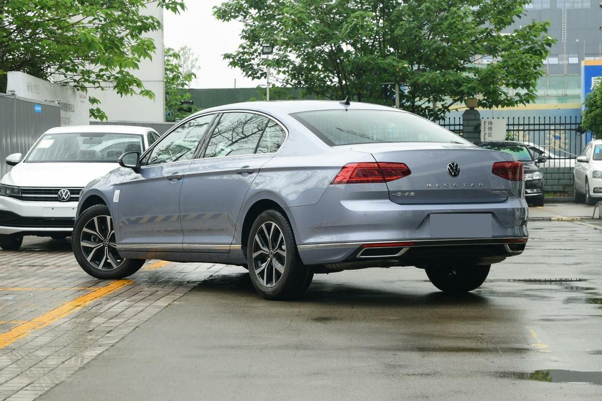 懂西装革履、也懂年轻的你，解读大众迈腾330TSI，各方面都刚刚好