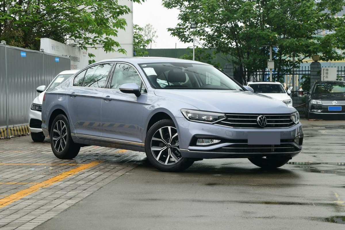 懂西装革履、也懂年轻的你，解读大众迈腾330TSI，各方面都刚刚好