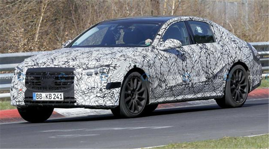 最快2023年上市，全新奔驰E级谍照曝光，换装S级同款内饰