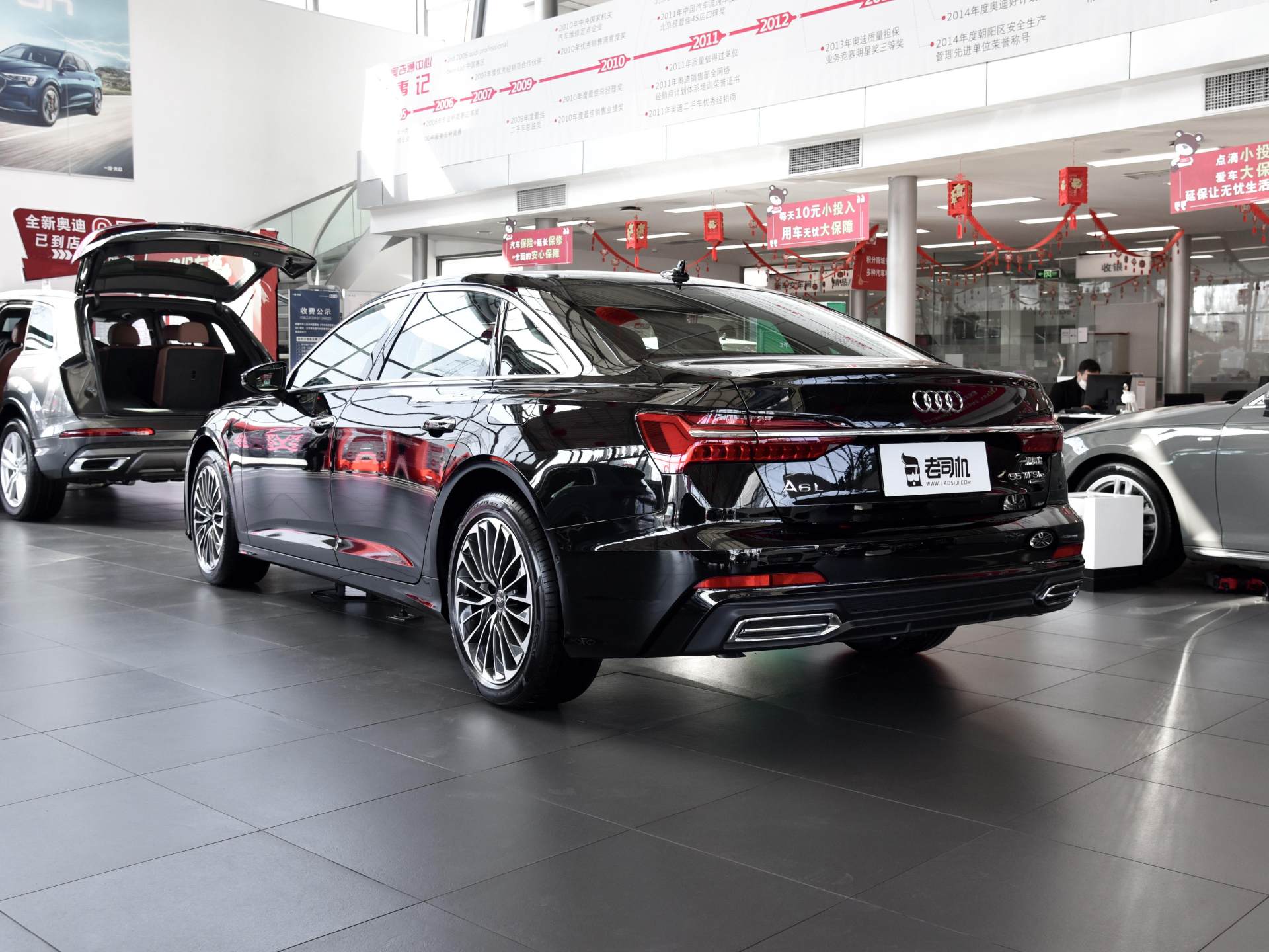 更省油的奥迪A6L，不加油也能跑，动力媲美V6，实拍奥迪A6L新能源